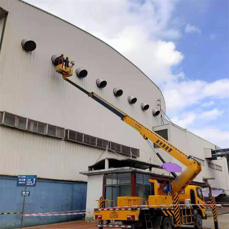 泸县高空作业车出租服务：专业广告牌安装解决方案